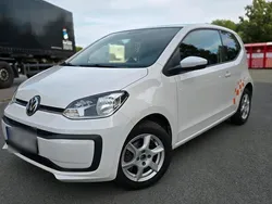 Weiß Gebraucht 2017 VW up! Kleinwagen | 4.999 € (Etwas zu teuer)