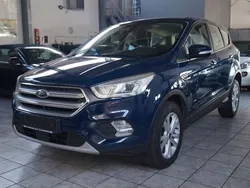 Blau Gebraucht 2017 Ford Kuga Titanium SUV | 12.390 € (Guter Preis)