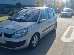 Silber Gebraucht 2005 Renault Scénic II Van / Kleinbus | 2.200 € (Fairer Preis)