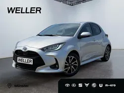 Silber Gebraucht 2021 Toyota Yaris Club Kleinwagen | 16.990 € (Guter Preis)