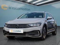 Grau Gebraucht 2022 VW Passat GTE Kombi | 26.649 € (Fairer Preis)