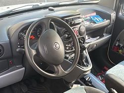 Weiß Gebraucht 2008 Fiat Doblò Van / Kleinbus | 5.700 € (Teuer)