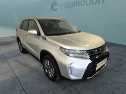 Silber Neu 2025 Suzuki Vitara Comfort SUV | 24.489 €