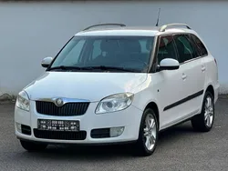 Weiß Gebraucht 2008 Skoda Fabia Sport Kombi | 2.499 € (Fairer Preis)