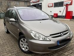 Grau Gebraucht 2002 Peugeot 307 Kombi | 1.800 € (Fairer Preis)