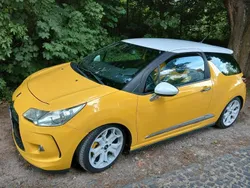 Gelb Gebraucht 2011 Citroën DS3 Coupé | 4.800 €