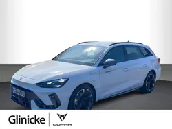 Weiß Gebraucht 2025 Cupra Leon Kombi | 40.970 € (Teuer)