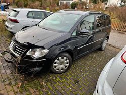 Schwarz Gebraucht 2009 VW Touran Van / Kleinbus | 2.300 € (Superpreis)