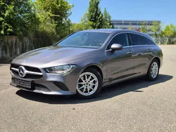 Grau Gebraucht 2022 Mercedes CLA180 Shooting Brake Edition Kombi | 19.900 € (Guter Preis)