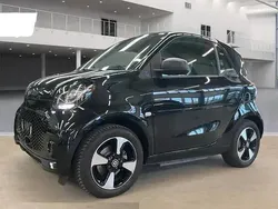 Schwarz Gebraucht 2021 Smart ForTwo Electric Drive Passion Kleinwagen | 8.390 € (Guter Preis)