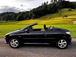 Schwarz Gebraucht 2004 Peugeot 206 CC Cabrio | 1.400 € (Fairer Preis)