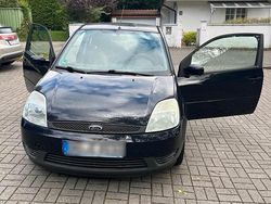 Blau Gebraucht 2004 Ford Fiesta Kleinwagen | 1.000 € (Superpreis)