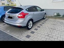 Silber Gebraucht 2011 Ford Focus Limousine | 6.250 € (Teuer)