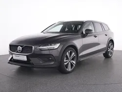 Andere farbe Gebraucht 2023 Volvo V60 CC Plus Kombi | 39.990 € (Guter Preis)