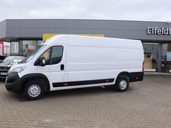 Casablancaweiß Gebraucht 2022 Opel Movano Selection Van | 28.990 € (Teuer)
