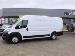 Casablancaweiß Gebraucht 2022 Opel Movano Selection Van | 28.990 € (Teuer)