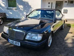 Schwarz Gebraucht 1994 Mercedes E220 Sportline Cabrio | 15.500 €