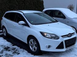 Weiß Gebraucht 2012 Ford Focus Kombi | 3.500 € (Fairer Preis)