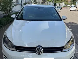 Weiß Gebraucht 2016 VW Golf VII Cup Limousine | 7.900 € (Fairer Preis)