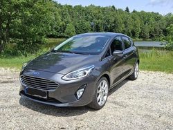 Grau Gebraucht 2019 Ford Fiesta Titanium Kleinwagen | 10.250 € (Guter Preis)
