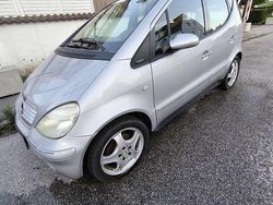 Silber Gebraucht 2001 Mercedes A190 Avantgarde Limousine | 1.590 € (Guter Preis)