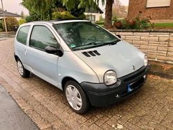 Silber Gebraucht 2003 Renault Twingo Kleinwagen | 1.690 €