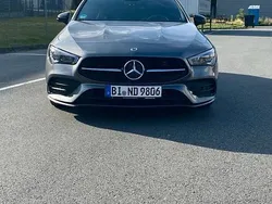 Grau Gebraucht 2021 Mercedes CLA180 Limousine | 33.000 €
