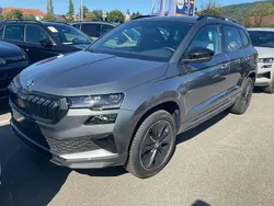 Graphitegrau metallic Neu 2025 Skoda Karoq SportLine SUV | 40.495 € (Guter Preis)