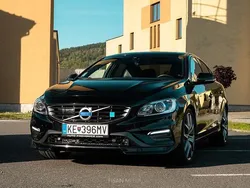 Schwarz Gebraucht 2016 Volvo S60 Limousine | 31.500 €