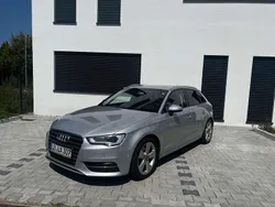 Grau Gebraucht 2013 Audi A3 Sportback Attraction Kombi | 10.000 € (Fairer Preis)