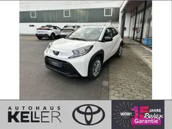 Schneeweiß Neu 2025 Toyota Aygo X-play Kleinwagen | 18.220 €