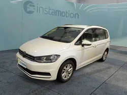 Weiß Gebraucht 2024 VW Touran Comfortline Van / Kleinbus | 28.700 € (Superpreis)