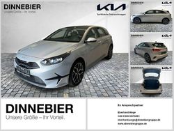 Silber (metallic) Gebraucht 2023 Kia Ceed Spirit Limousine | 23.840 € (Fairer Preis)