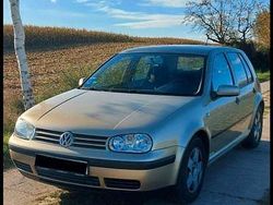 Gold Gebraucht 2001 VW Golf Basis Limousine | 2.349 € (Fairer Preis)