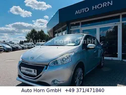Grau Gebraucht 2014 Peugeot 208 Active Kleinwagen | 8.540 € (Etwas zu teuer)
