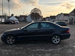 Gebraucht 2005 Mercedes C200 Avantgarde Limousine | 4.000 € (Fairer Preis)