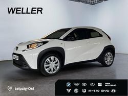 Weiss Gebraucht 2024 Toyota Aygo X-play Kleinwagen | 14.390 € (Fairer Preis)