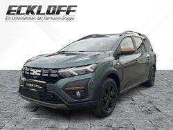 Zedergrün (grün) Gebraucht 2023 Dacia Jogger Extreme Kombi | 19.590 € (Etwas zu teuer)