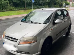 Silber Gebraucht 2005 Chevrolet Kalos Kleinwagen | 350 €