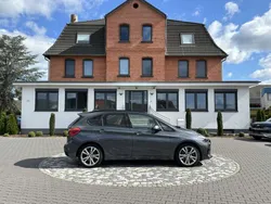 Mineralgrau metallic Gebraucht 2020 BMW 225 Van / Kleinbus | 15.950 € (Guter Preis)