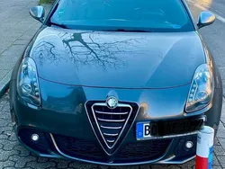 Grau Gebraucht 2012 Alfa Romeo Giulietta Kleinwagen | 6.999 € (Guter Preis)