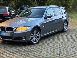 Grau Gebraucht 2008 BMW 318 Kombi | 2.600 € (Guter Preis)