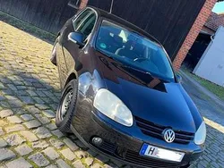 Schwarz Gebraucht 2006 VW Golf V Kleinwagen | 2.500 € (Fairer Preis)