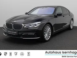Black sapphire metallicschwarz Gebraucht 2018 BMW 750 Luxury Line Limousine | 41.499 € (Fairer Preis)