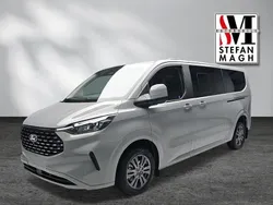 Grau Gebraucht 2025 Ford Tourneo Custom Titanium Van / Kleinbus | 50.990 € (Fairer Preis)