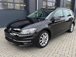Deep black perleffekt Gebraucht 2019 VW Golf VII Comfortline Kombi | 17.970 € (Etwas zu teuer)
