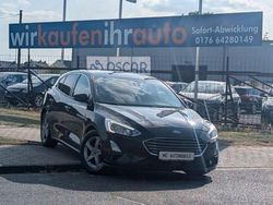 Schwarz Gebraucht 2018 Ford Focus Cool & Connect Limousine | 8.999 € (Fairer Preis)