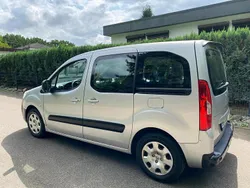 Grau Gebraucht 2011 Peugeot Partner Van / Kleinbus | 5.900 € (Guter Preis)