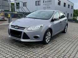 Grau Gebraucht 2014 Ford Focus Limousine | 3.000 € (Superpreis)