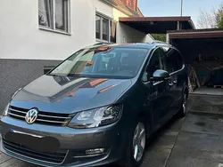 Grau Gebraucht 2015 VW Sharan Comfortline Van / Kleinbus | 21.000 € (Teuer)